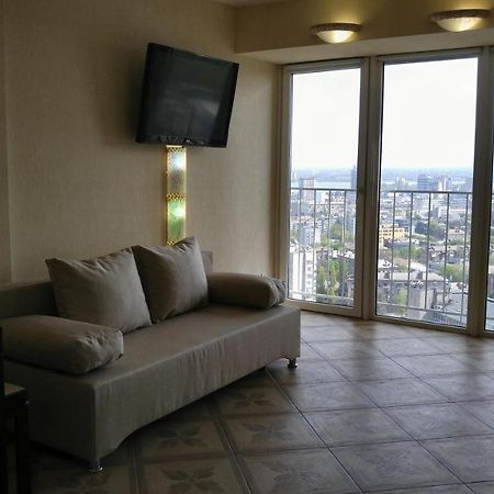 Apartment Near Dnipro Arena Eksteriør billede