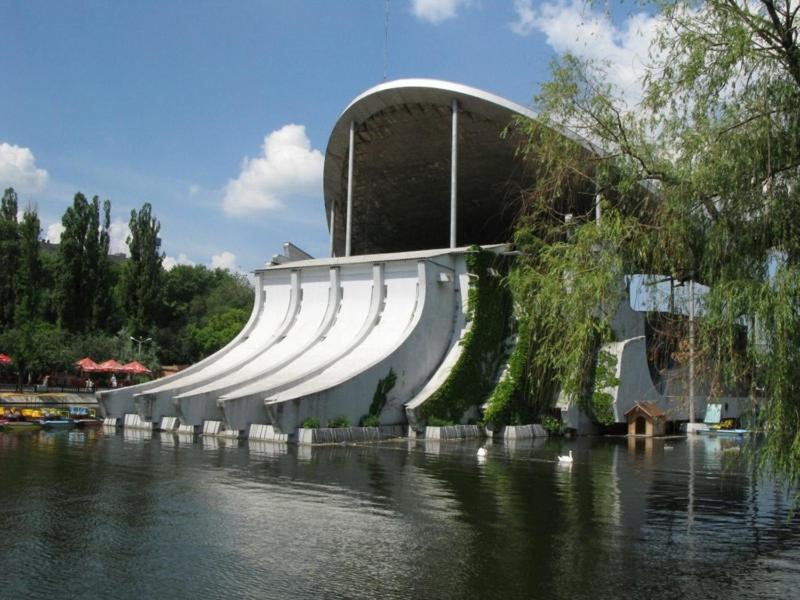 Apartment Near Dnipro Arena Eksteriør billede